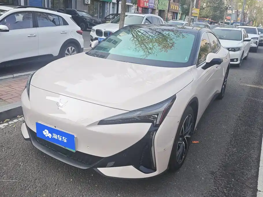 ARCFOX Alpha S5