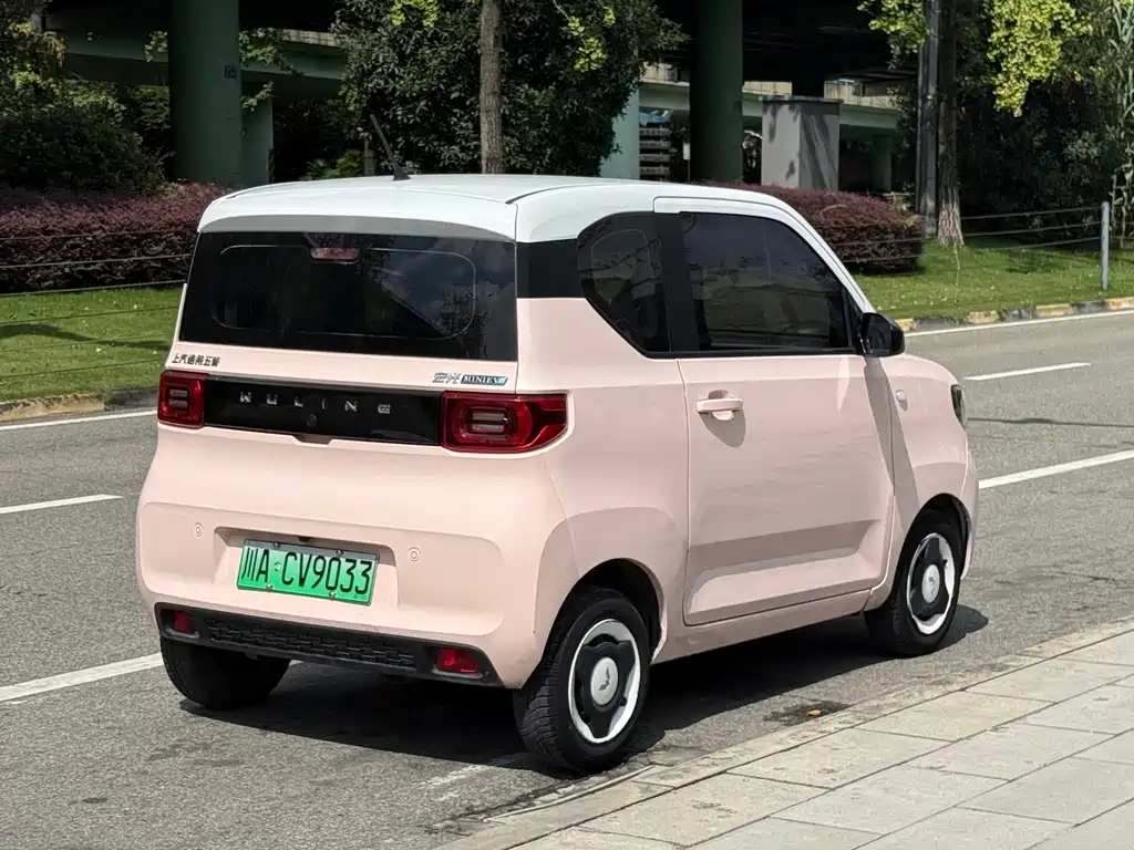 Wuling MINIEV — миниатюра 8