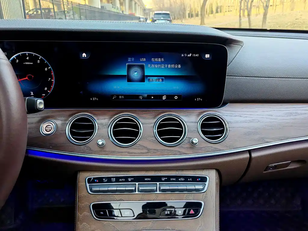 MERCEDES-BENZ E CLASS