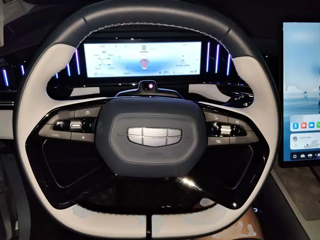 Geely Boyue L — миниатюра 7
