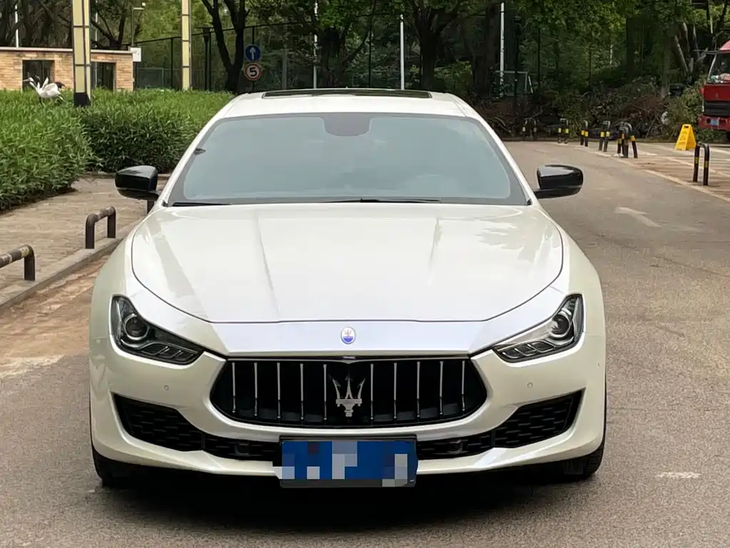 MASERATI GHIBLI