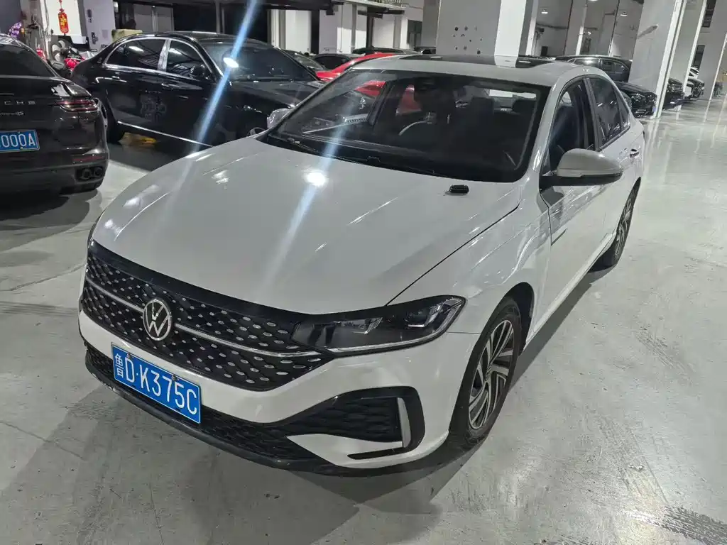 Купить Volkswagen Lavida