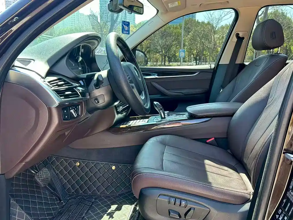 BMW X5 (Import) — миниатюра 4