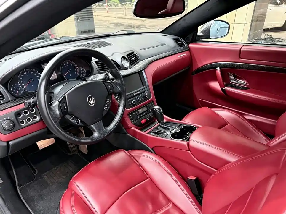 Maserati GranTurismo — миниатюра 9