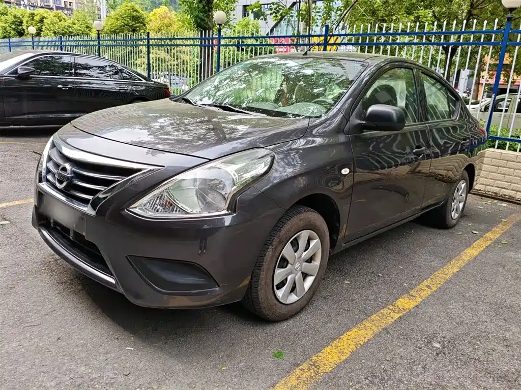 Nissan Sunny 2015