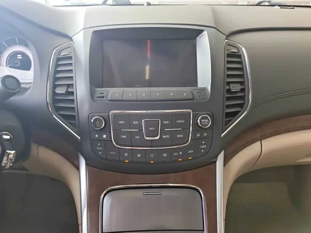 Roewe 950 — миниатюра 13