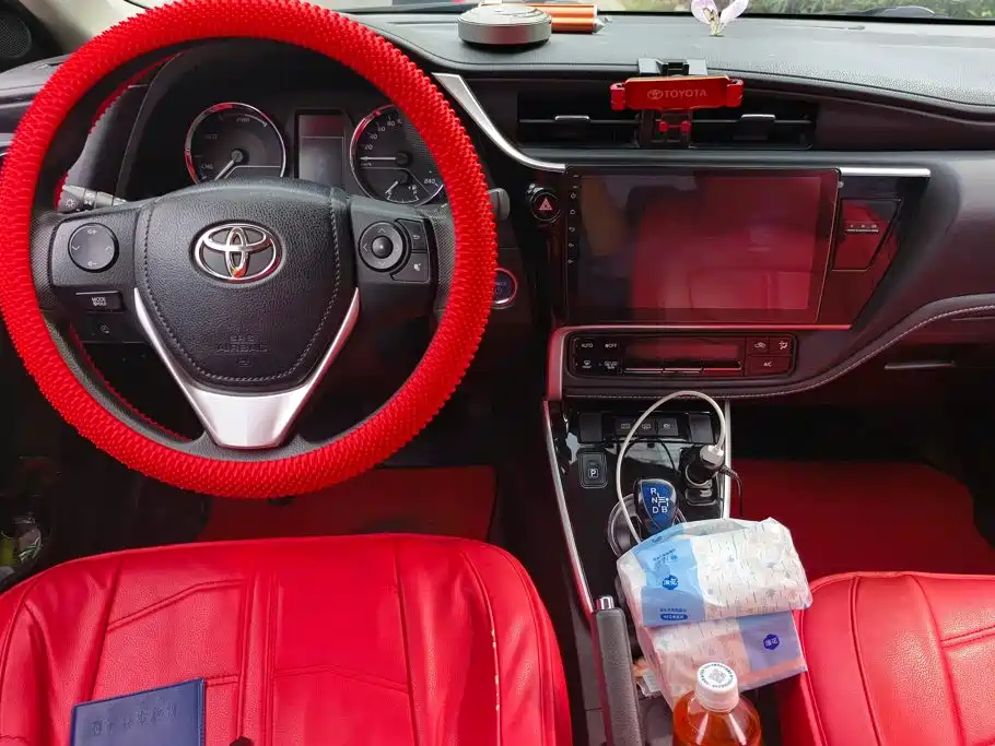 Toyota Corolla Hybrid — миниатюра 12