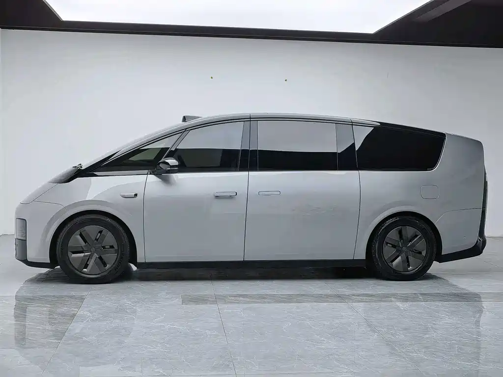 Li Auto Li MEGA — миниатюра 4