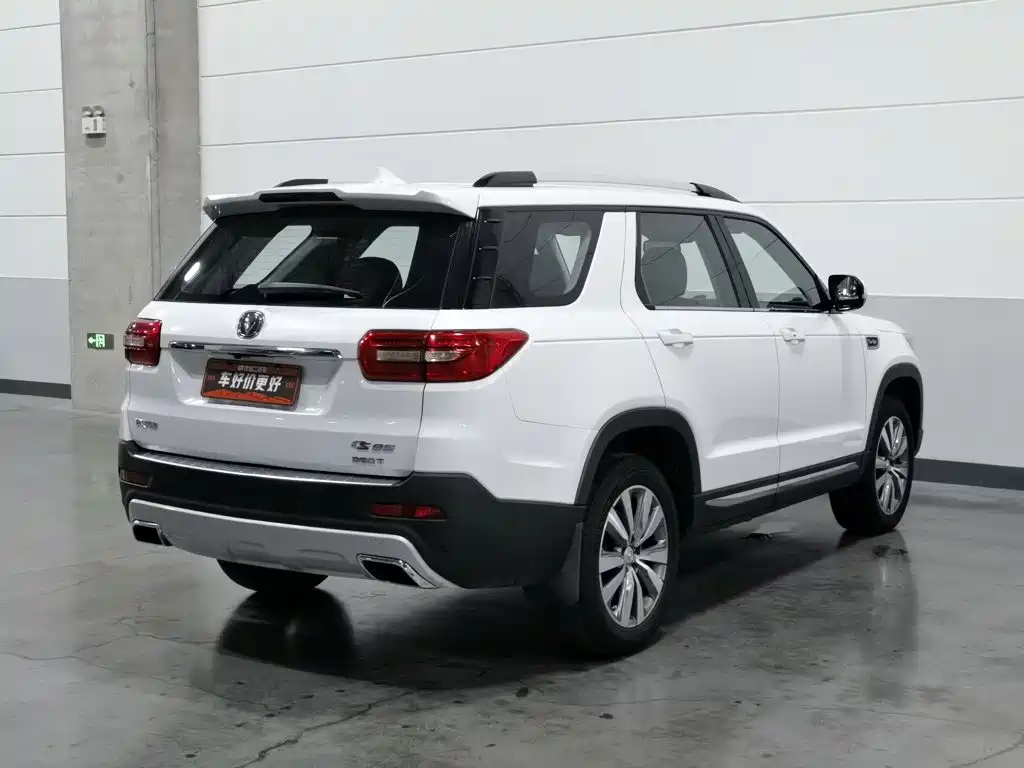 Changan CS95 — миниатюра 2