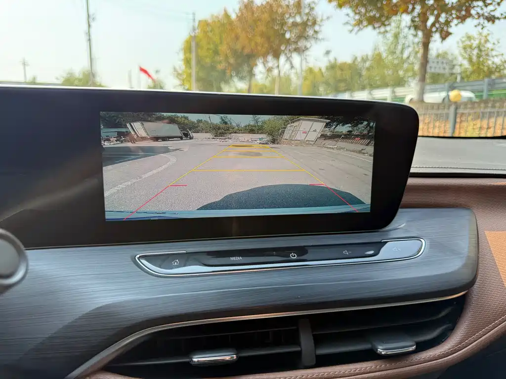 Buick Verano — миниатюра 11
