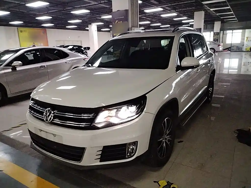 Volkswagen Tiguan — миниатюра 2