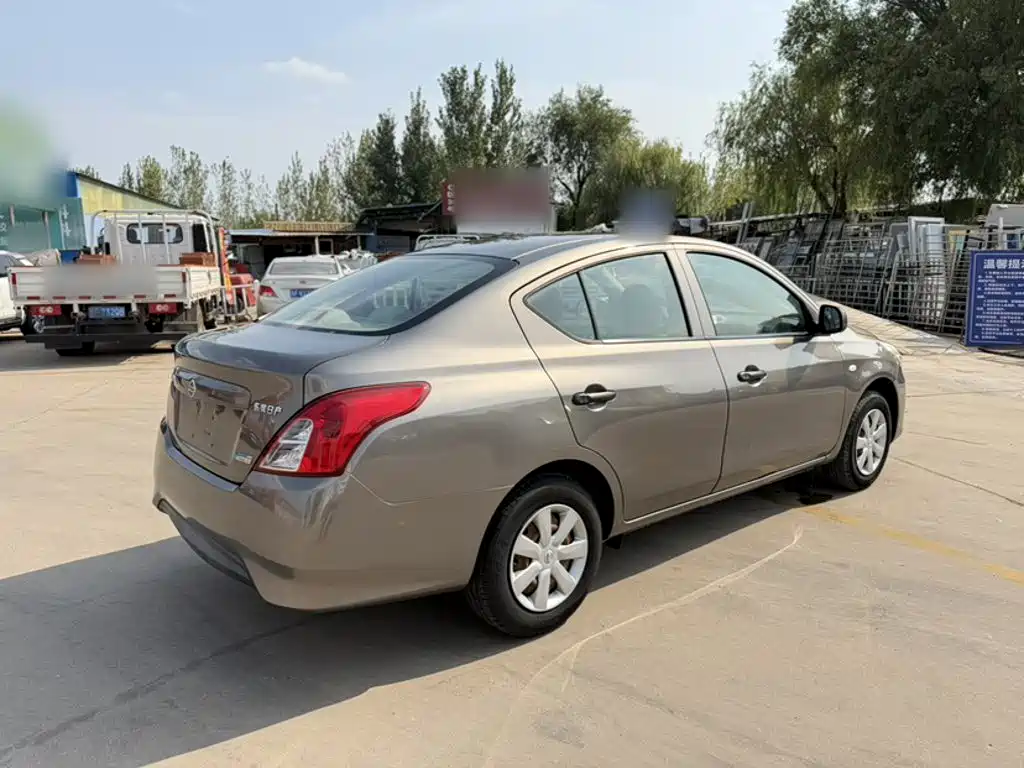 Nissan Sunny — миниатюра 8