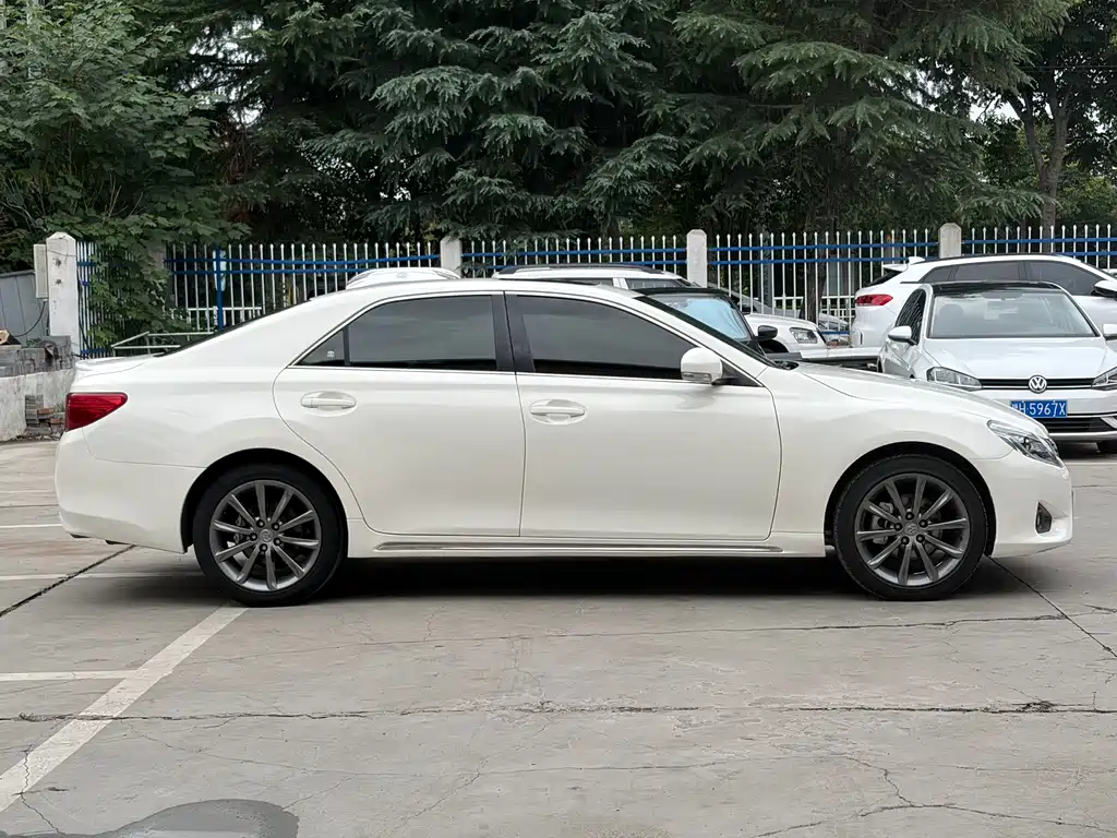 Toyota Reiz 2.5V Fashion Sharp Navigation Edition, фото 16