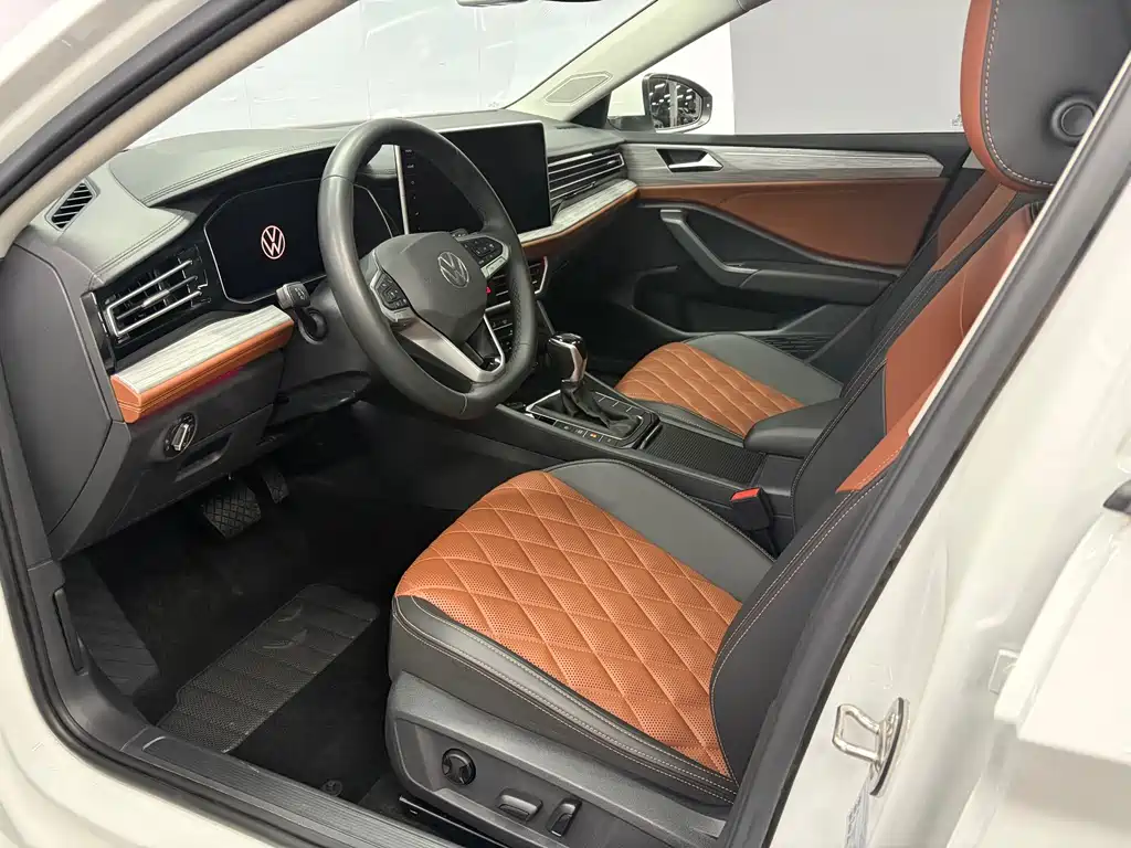 Volkswagen Sagitar — миниатюра 6