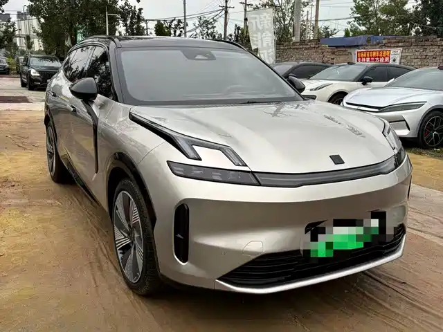 2024 Lynk & Co 08