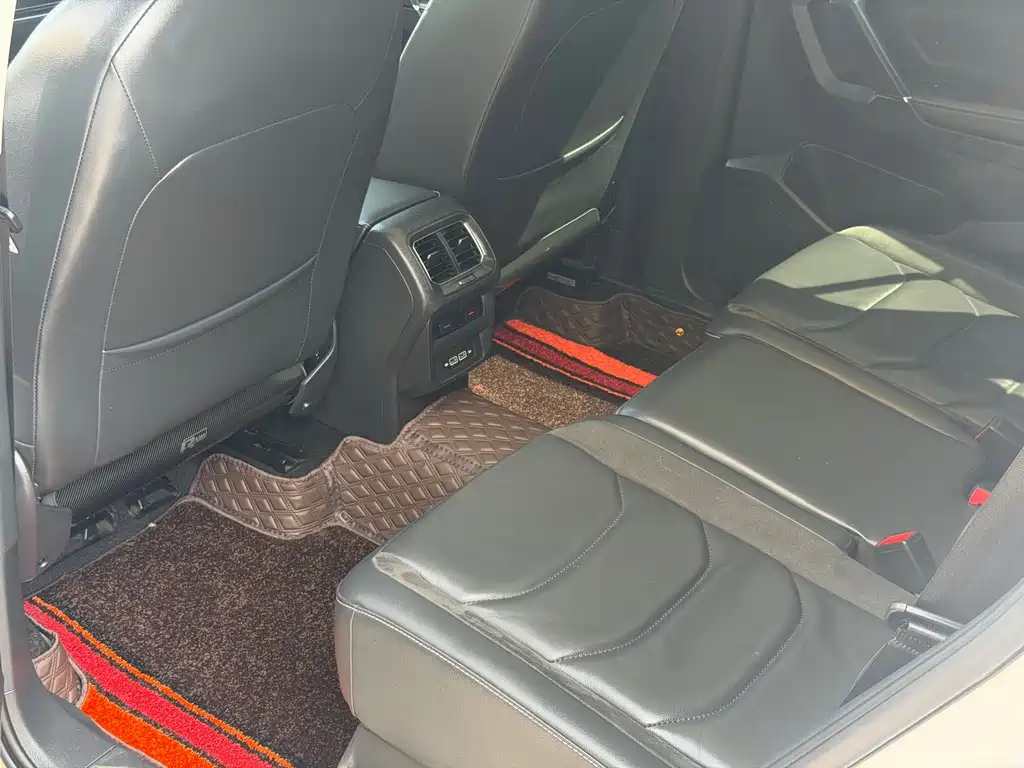 Volkswagen Tiguan L — миниатюра 6