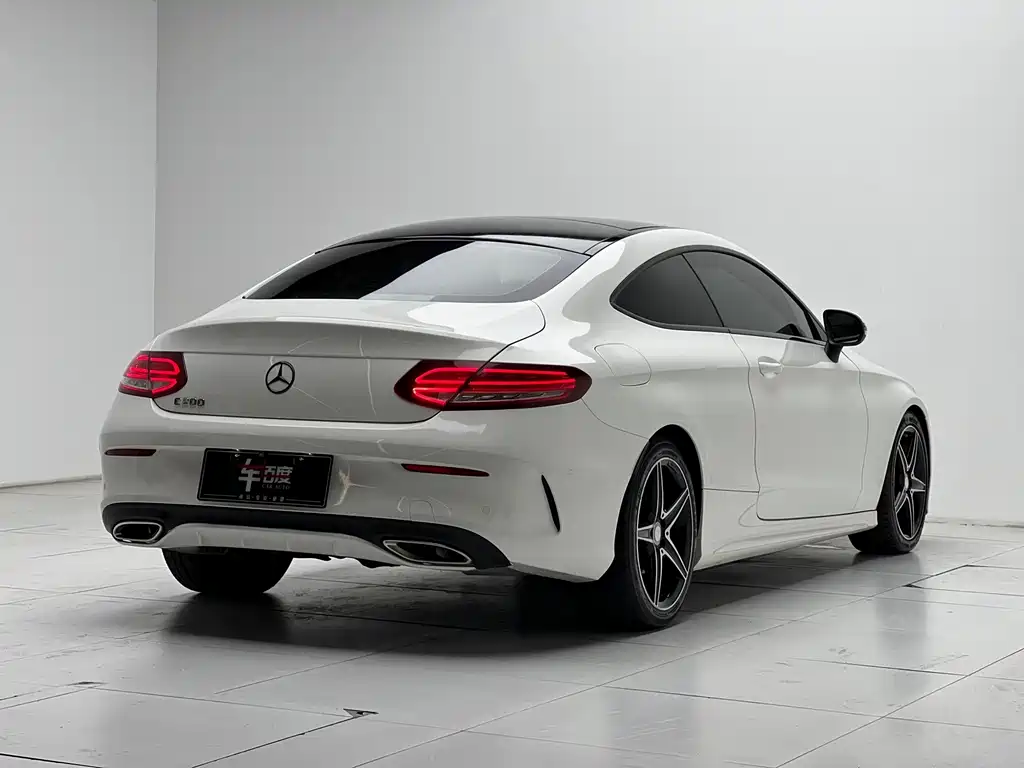 Mercedes-Benz C-Class (Import) — миниатюра 4