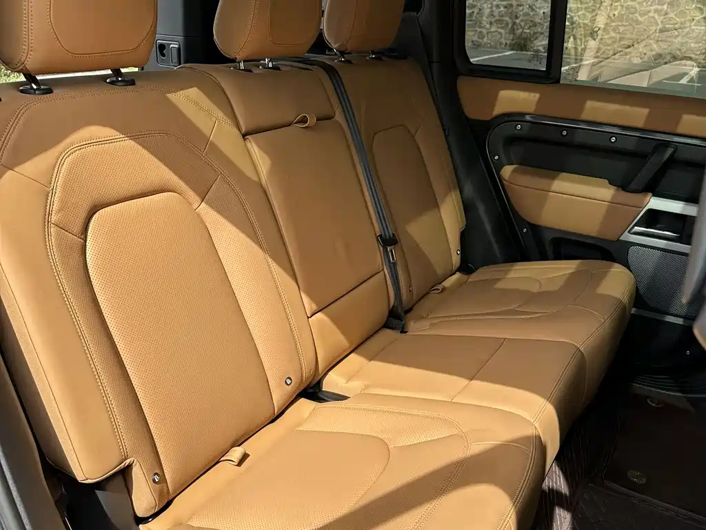 Land Rover Defender — миниатюра 11