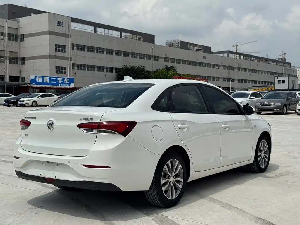 Buick Excelle — миниатюра 5
