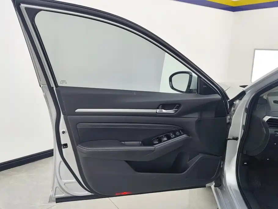 Nissan Teana — миниатюра 7