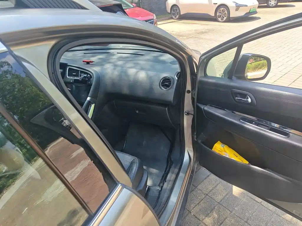 Peugeot 3008 — миниатюра 19