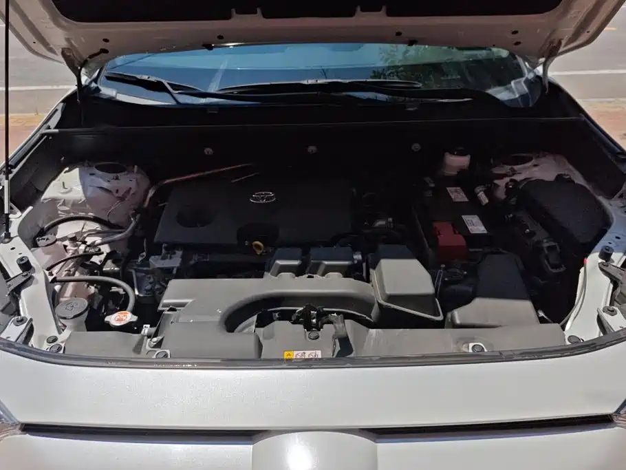 Toyota RAV4 2024 2.0L CVT
