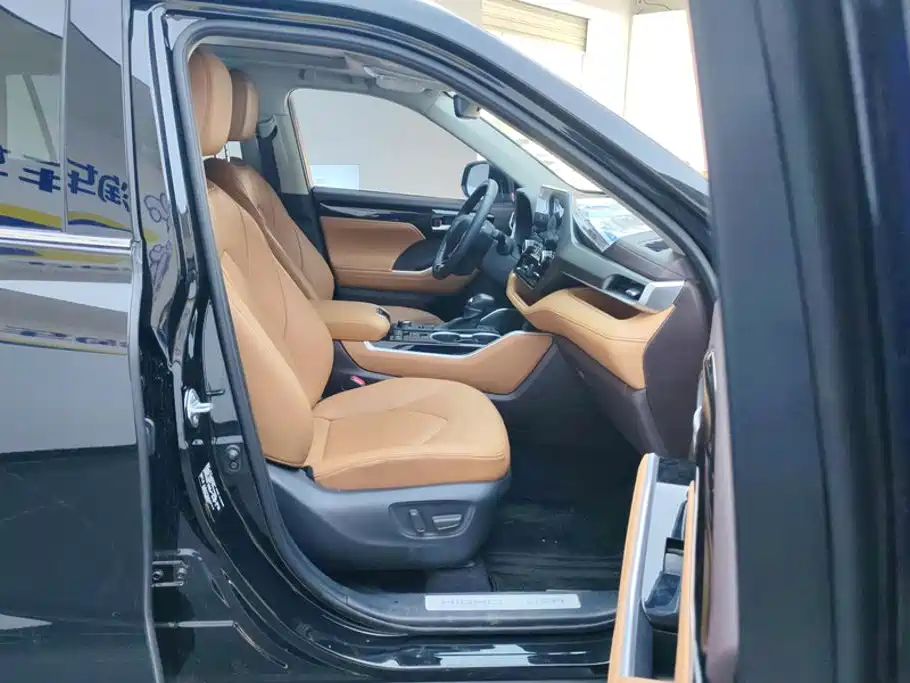 Toyota Highlander — миниатюра 8