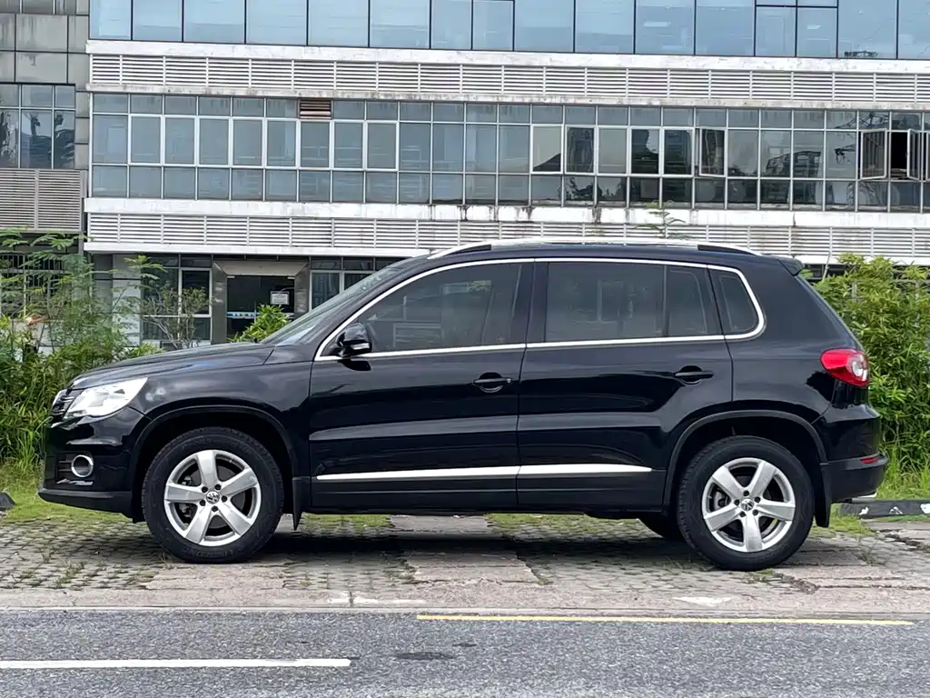 Volkswagen Tiguan — миниатюра 4