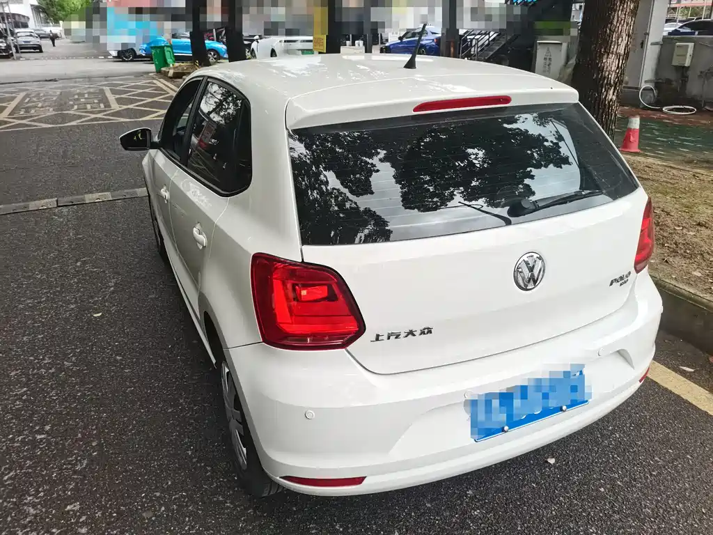 Volkswagen Polo 2018 1.5L AT