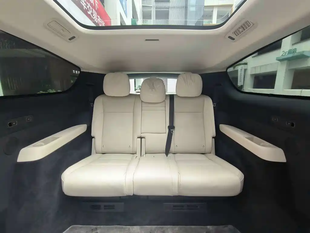 Li Auto Li MEGA — миниатюра 15
