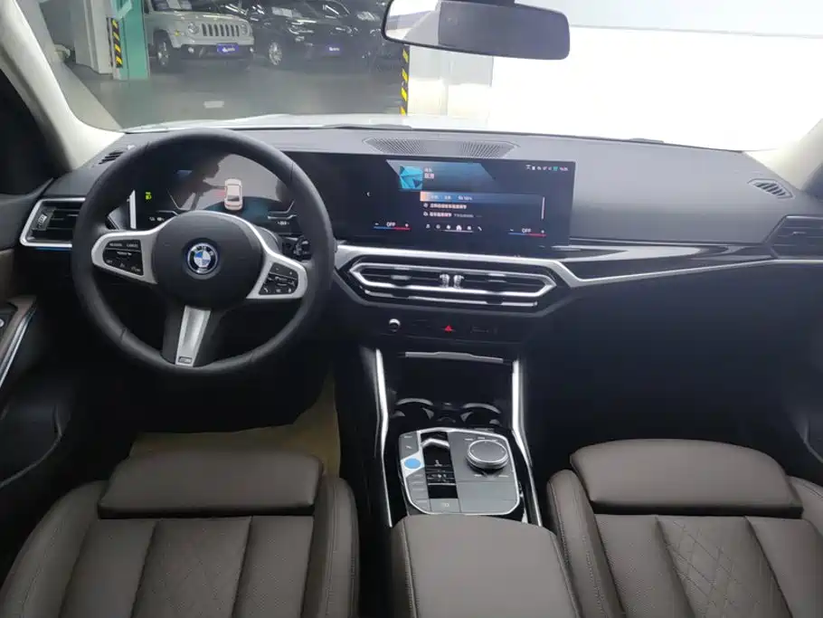BMW i3 — миниатюра 12