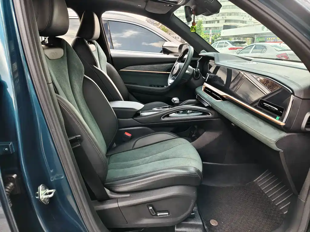 Geely Xingyue L — миниатюра 9