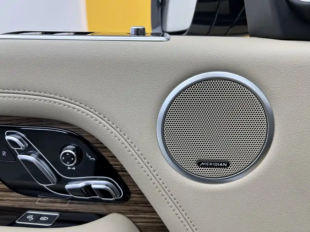 Land Rover Range Rover — миниатюра 38