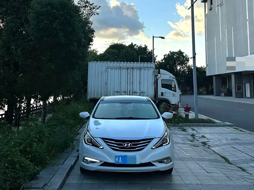 Hyundai Sonata — миниатюра 2