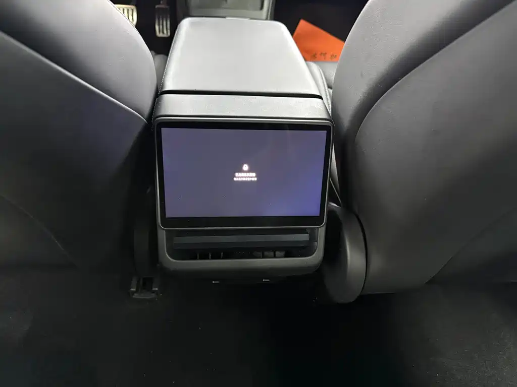 Tesla Model 3 — миниатюра 9