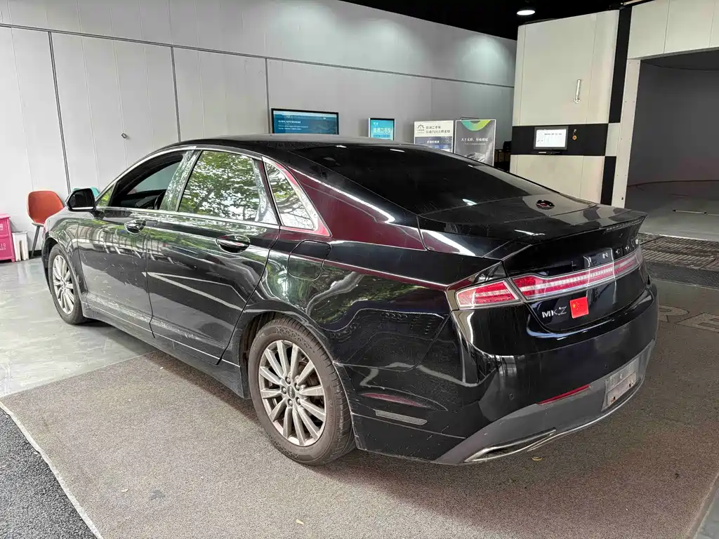 Lincoln MKZ — миниатюра 7