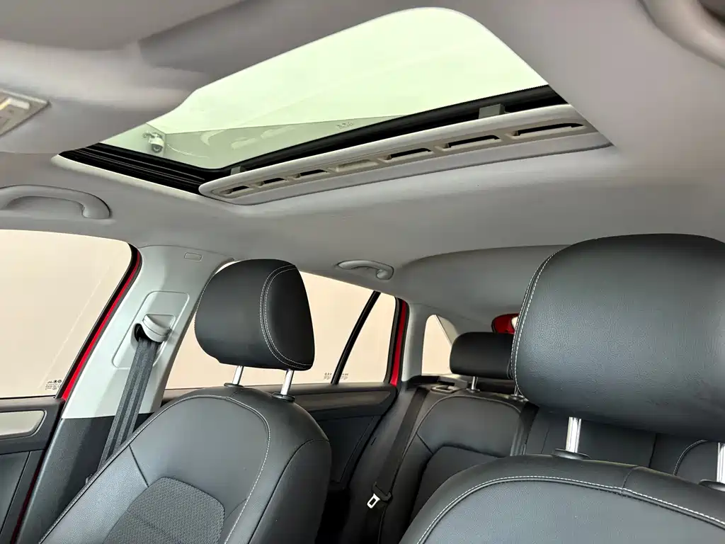 Skoda Rapid Spaceback — миниатюра 15