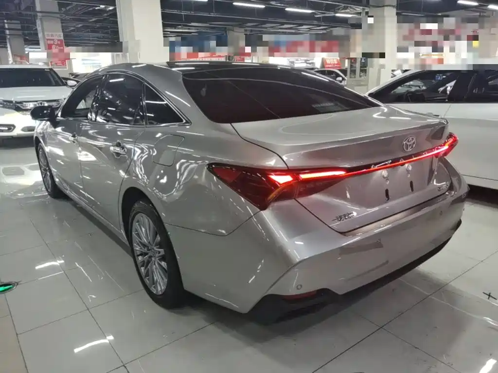 Toyota Avalon — миниатюра 5
