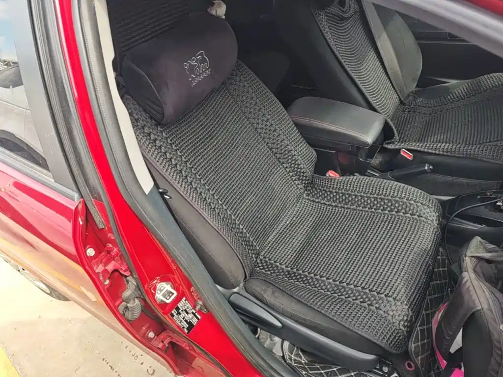 Toyota Yaris L — миниатюра 25