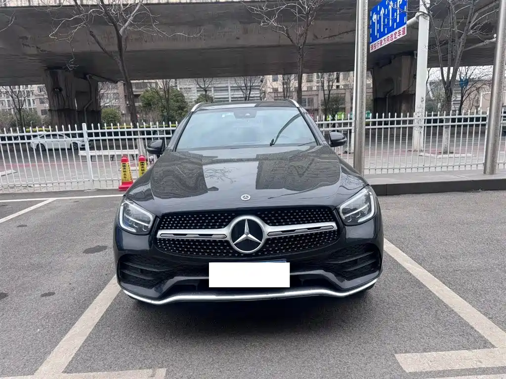 MERCEDES-BENZ GLC