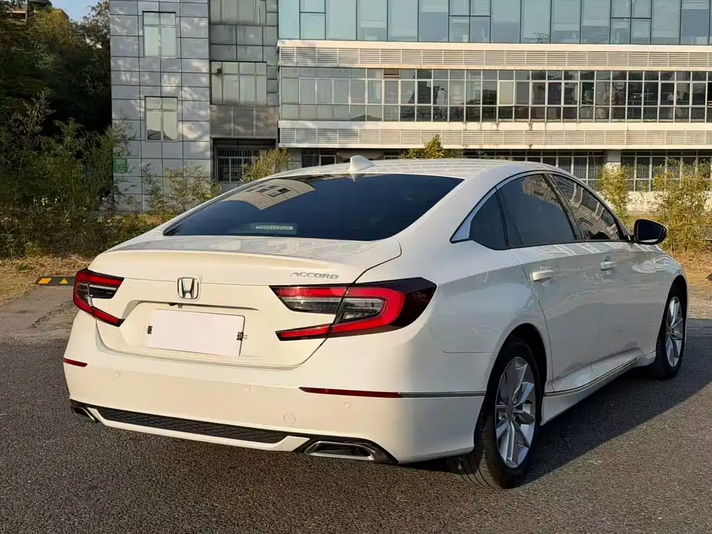 Honda Accord — миниатюра 9