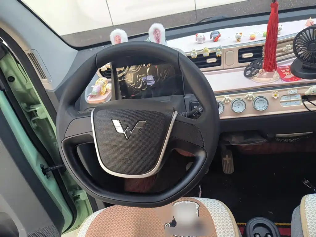 Wuling MINIEV — миниатюра 6