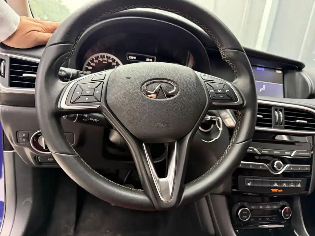 Infiniti QX30 — миниатюра 8
