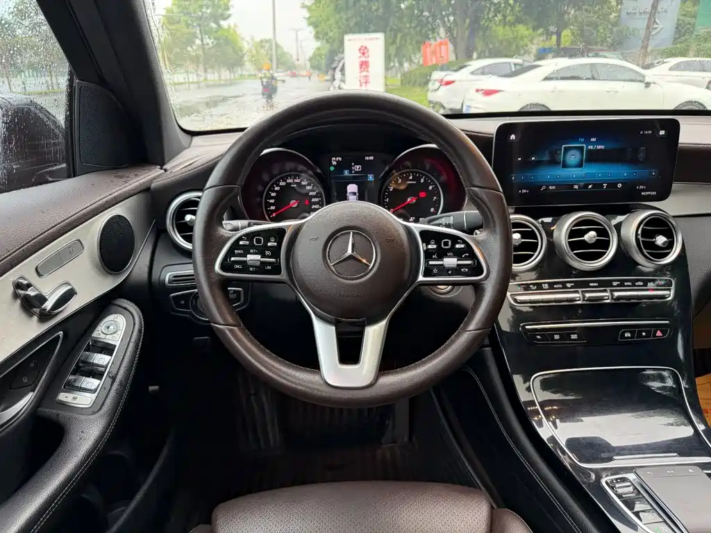 Mercedes-Benz GLC — миниатюра 14
