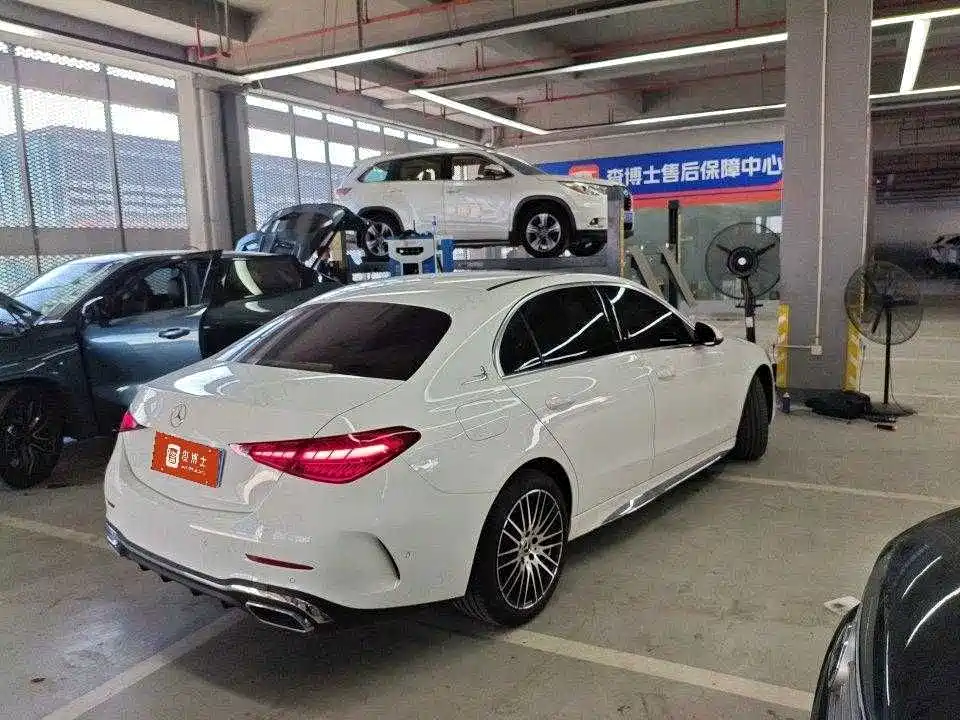 Mercedes-Benz C-Class — миниатюра 2