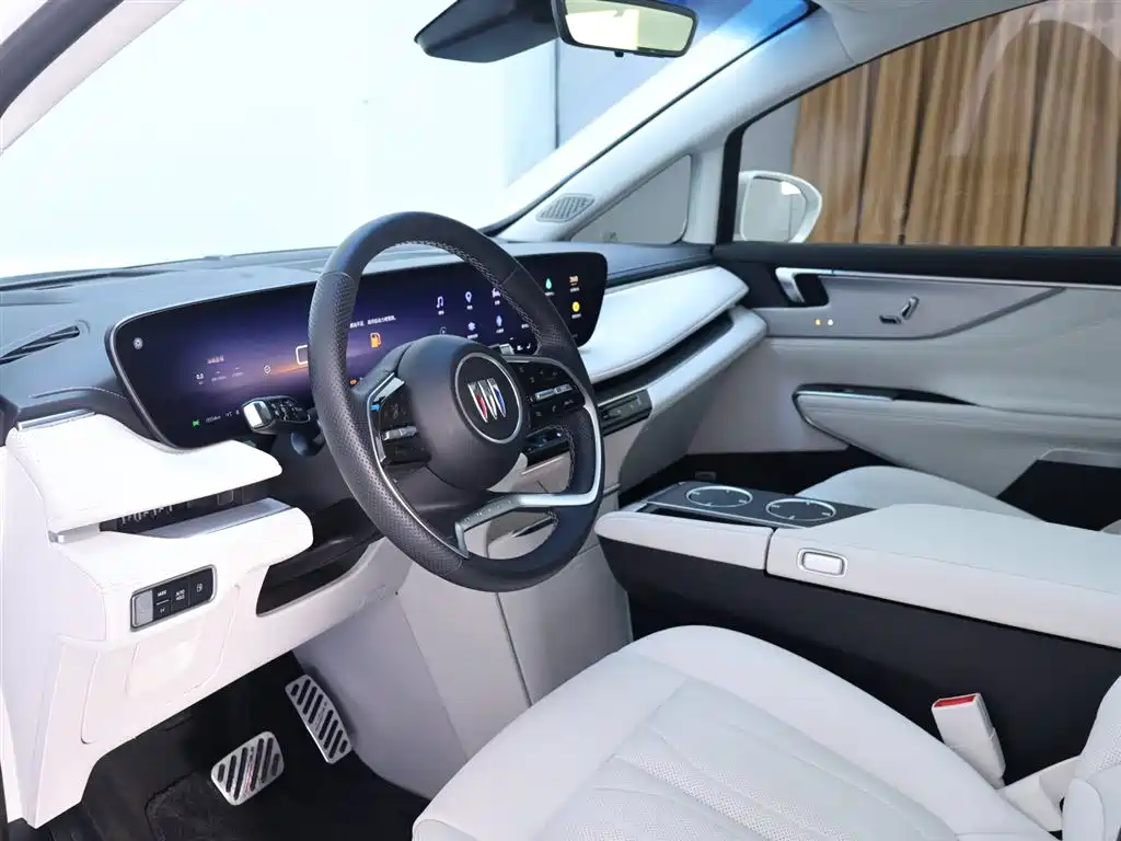 BUICK GL8 NEW ENERGY