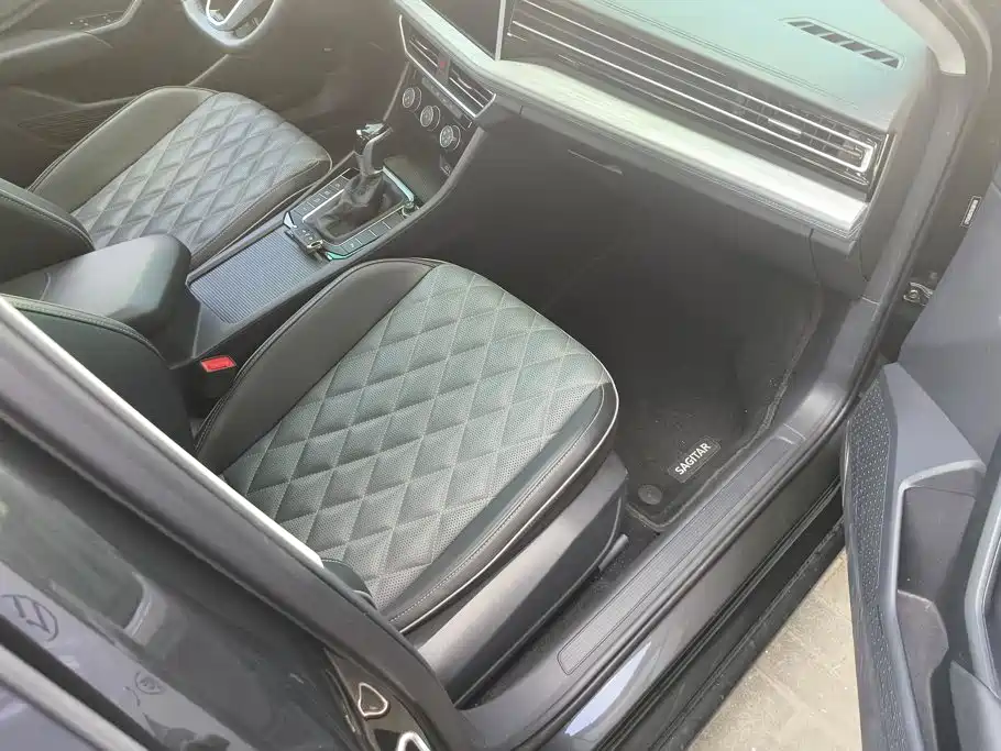 Volkswagen Sagitar — миниатюра 8