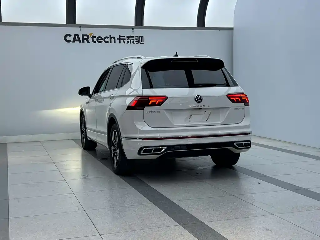 Volkswagen Tiguan L L 2022 330TSI AT R-Line
