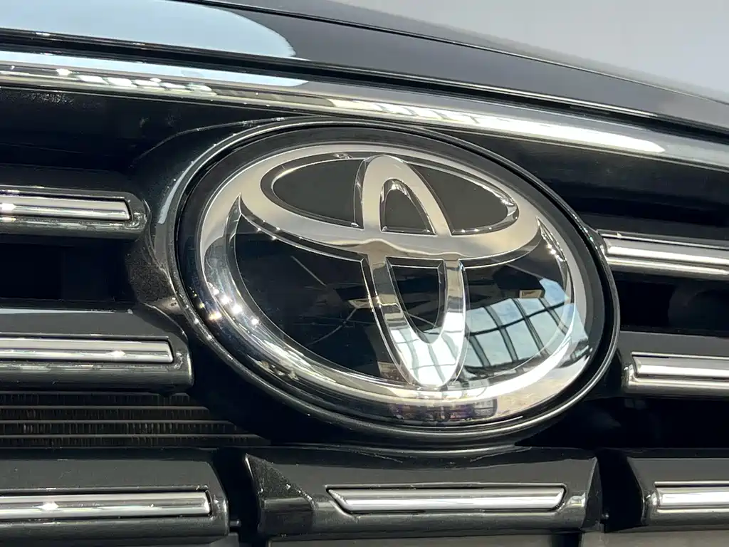 Toyota Avalon — миниатюра 5