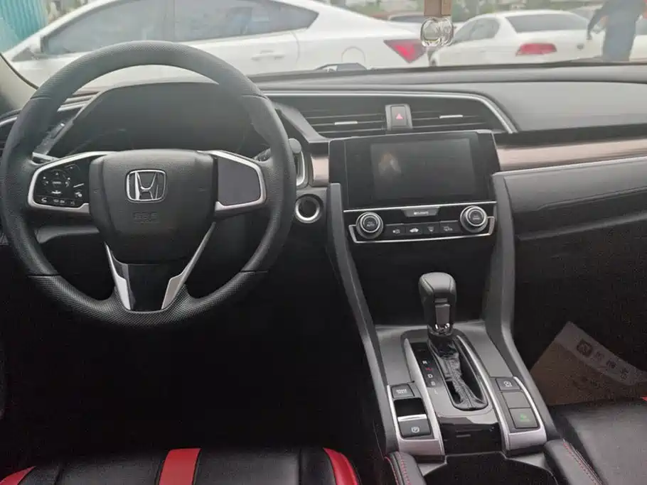 Honda Civic — миниатюра 12